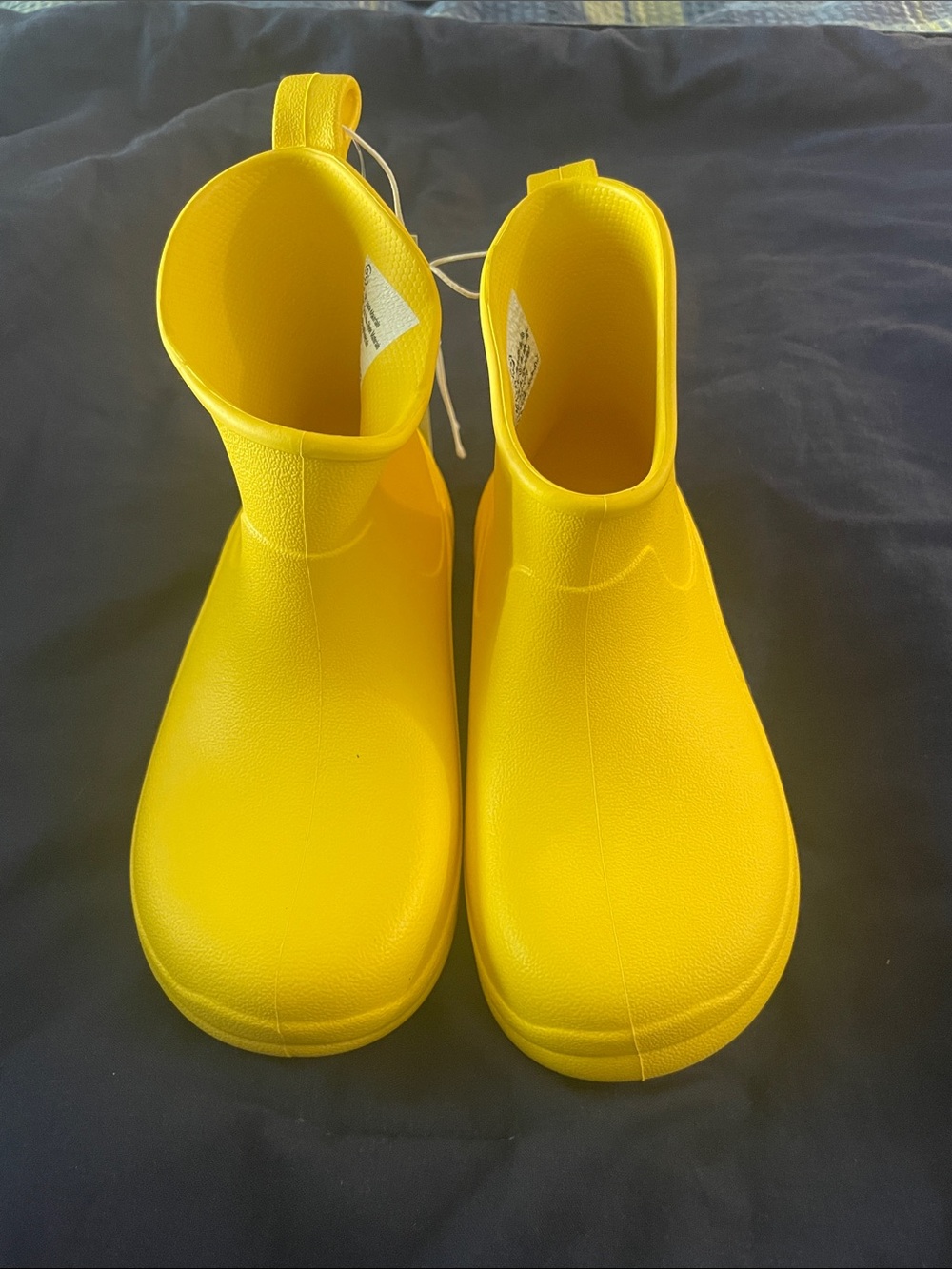 Cat & Jack Toddler Rain Boots. “Eli boots”. Bright yellow Easy on/off Size 9 NWT